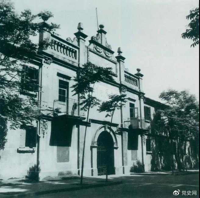 1927年4月27日，中國共產(chǎn)黨第五次全國代表大會(huì)在武漢召開。圖為大會(huì)舉行開幕式的地方。