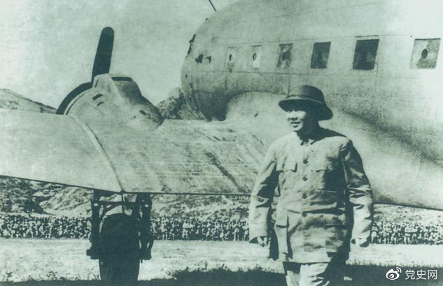 1945年10月11日，毛澤東回到延安，受到延安各界人士的熱烈歡迎。